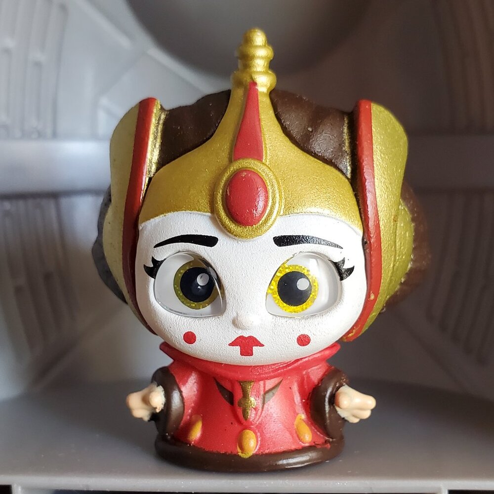 Queen Amidala (ultra rare)